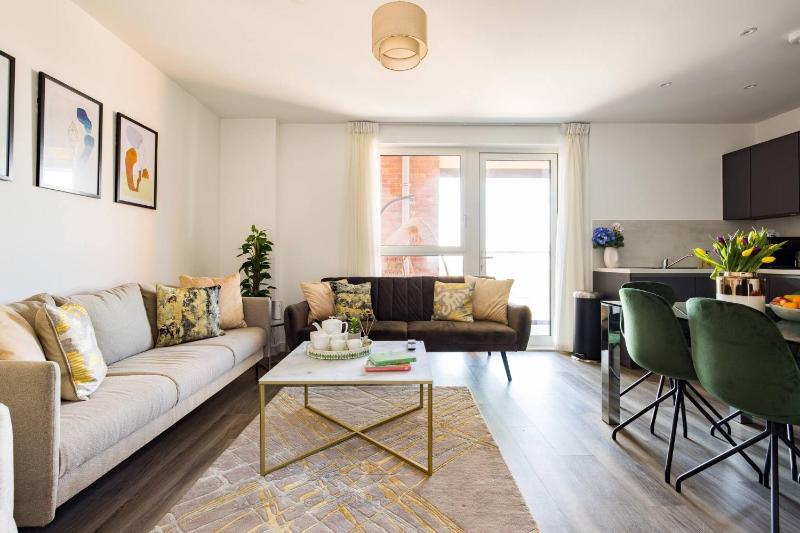 Wild Roses Serviced Apartments - Upton Park — отель в Лондоне, Соединенное Королевство