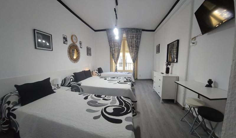 Hostal Loyola — забронировать отель в Мадриде