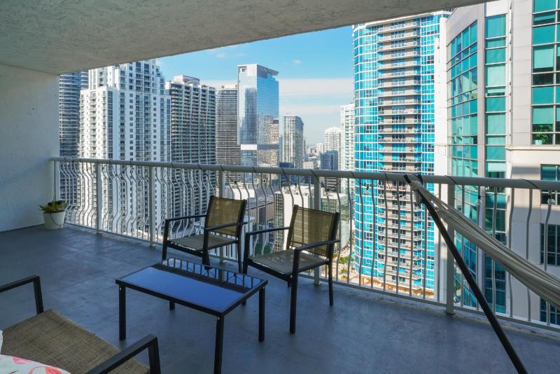 4 bed full condo in Miami with skyline & sea view — комфортный отель в Майами