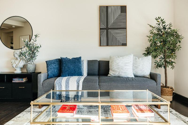 Stylish Vibes 1BD in WEHO — комфортный отель в Лос-Анджелесе