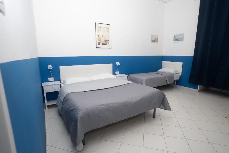 Flyresidence Garibaldi — отель в Неаполе, Италия