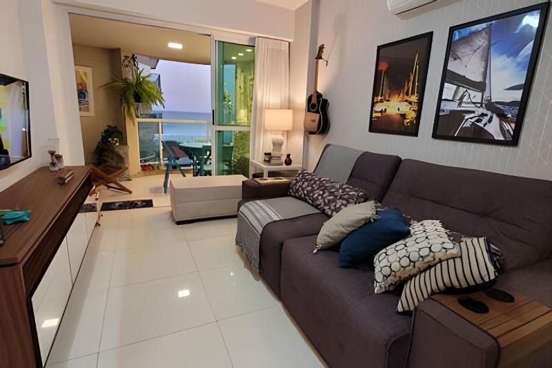 Meu Resort no Recreio - RJ - Pe na areia e vista mar — отель с удобствами в Рио