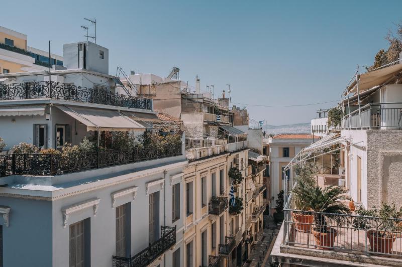 Sis Urban Apartments in Plaka,Heart of Athens — отель с удобствами в Афины