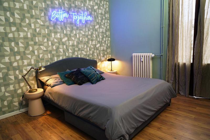 B32b Modern, functional and fully equipped one bedroom apartment with a lovely small balcony — отель с удобным расположением в Милане