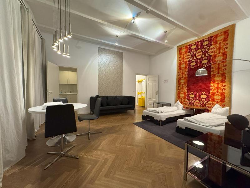 M M Central 70's Style — комфортный отель в Берлине