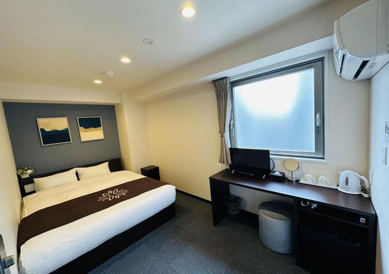 Floral Hotel · SakaisuJi-Honmachi Osaka — отель с удобствами в Осаке