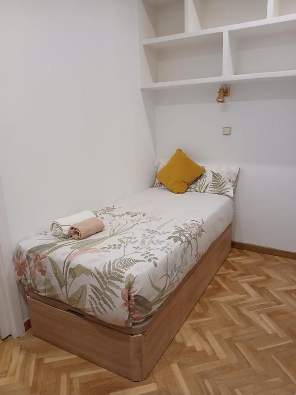 Piso centro madrid infantas — отель с удобным расположением в Мадриде