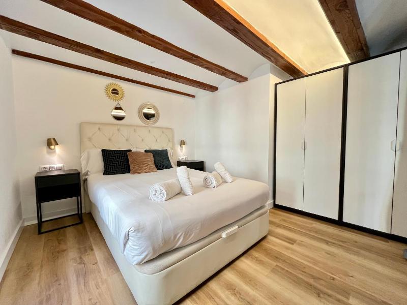 WeRentVLC - Encantador Loft Casco Antiguo — отель с удобным расположением в Валенсии