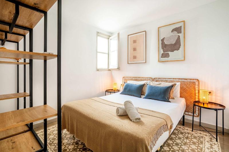 Modernist and Luxurious flat - Casa de Flor — комфортный отель в Барселоне