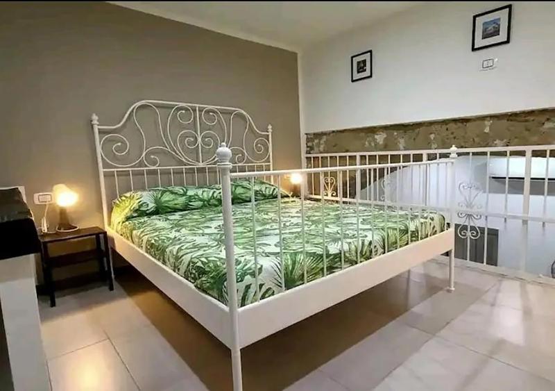 Цены на GIANNI'S HOME Spaccanapoli в Неаполе