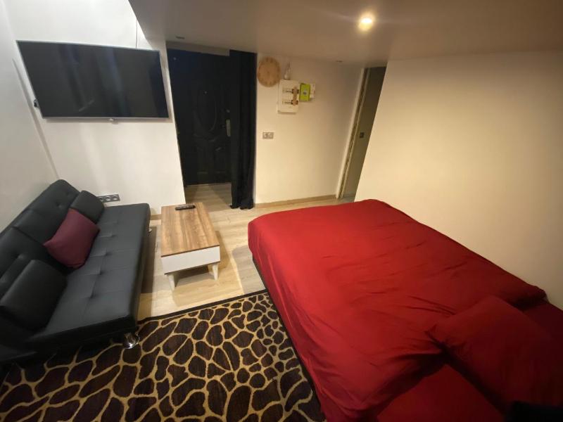 Цены на Jolie Studio a 10 minute de la Tour Eiffel в Париже