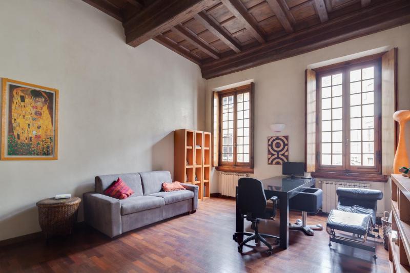 Tornabuoni Apartment — отель с удобным расположением в Флоренции