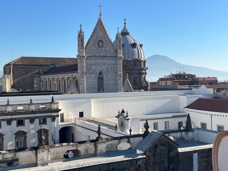 Vista Duomo — отель с удобствами в Неаполе