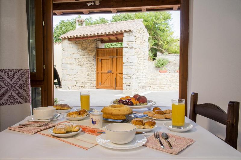 Il Mandorlo a Baressa - Affascinante Albergo Diffuso