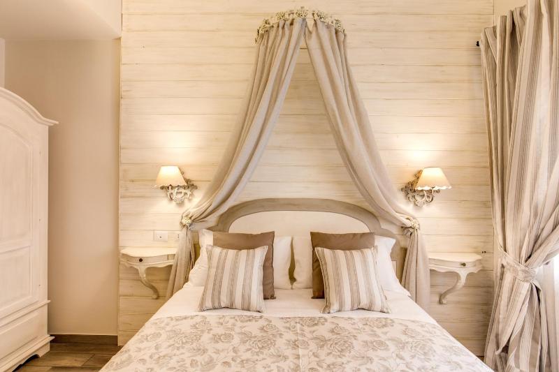 Casa Tua Vaticano Guest House — комфортный отель в Риме