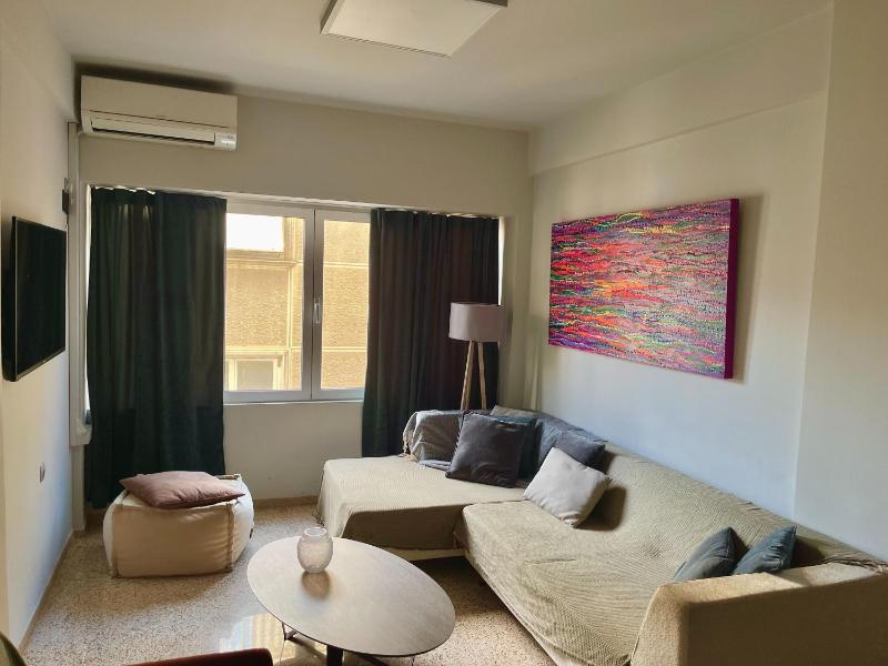 Praxitelous Apartments by Athens Urban Retreat — отель с удобным расположением в Афины