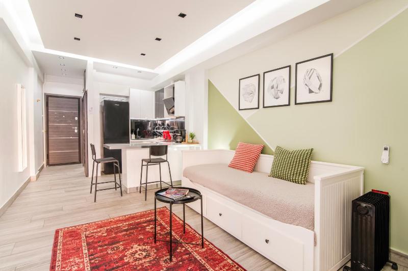Luxury Studio in Athens City Center — отель с удобствами в Афины