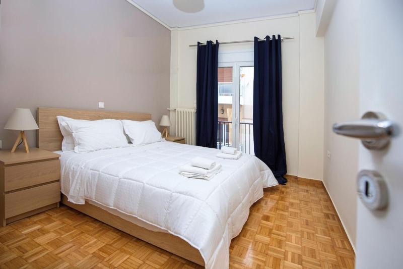 Peaceful Renovated Apartment Near Lycabettus Hill — комфортный отель в Афины
