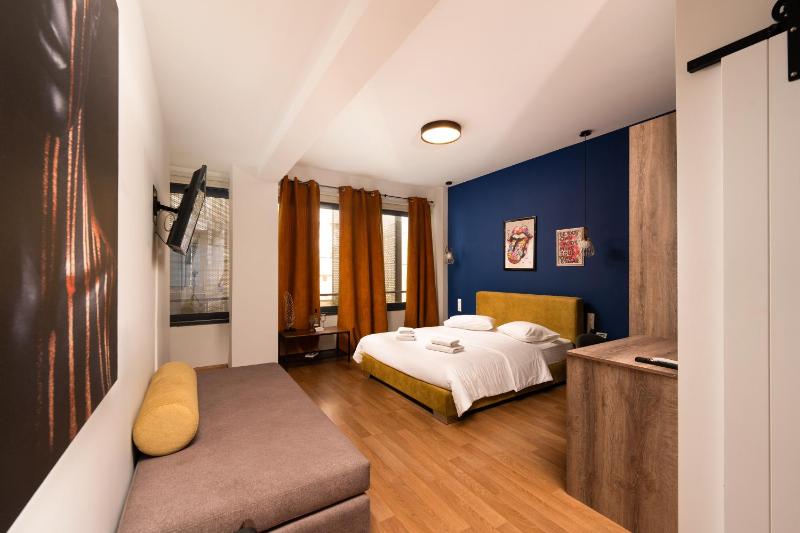 Athens Center luxury Suites 2 — отель с удобствами в Афины