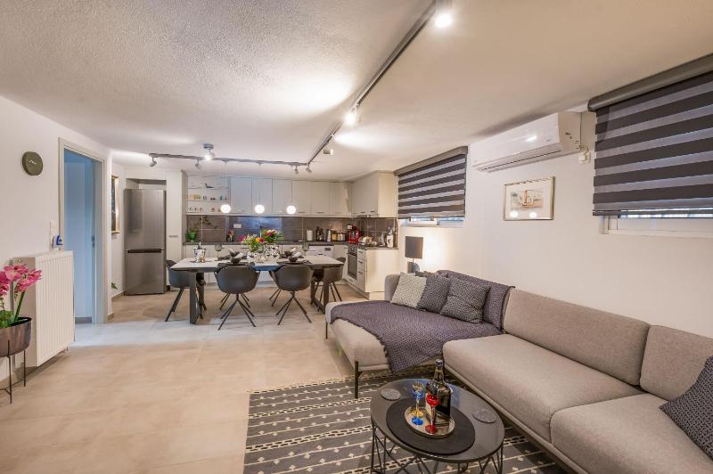 Glyfada's Cosy Apartments — отзывы гостей и цены