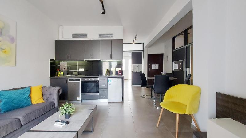 A cozy renovated studio — отель в Афины, Греция