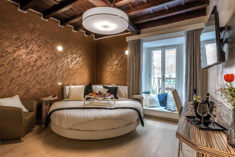 Spagna Luxury'n Trevi — отель с удобствами в Риме
