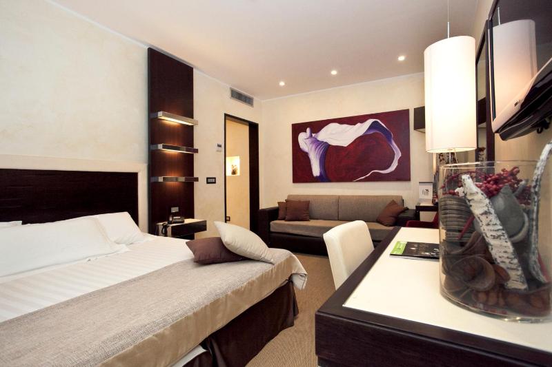 Les Fleurs Luxury House — комфортный отель в Риме