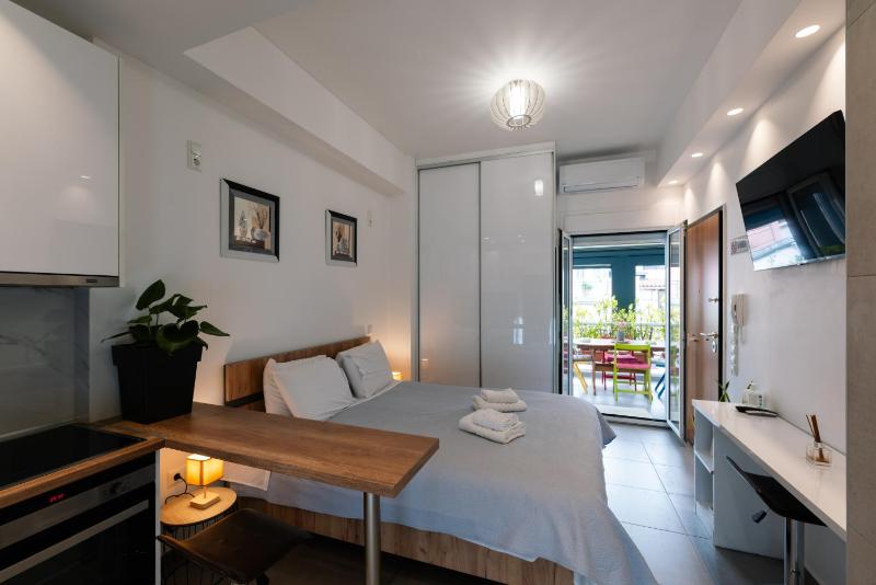 Modern studio apartment A — забронировать отель в Афины