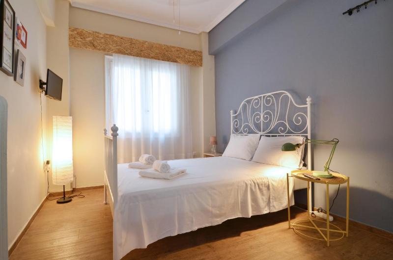 Cozy and cute apartment at Kolonaki — забронировать отель в Афины