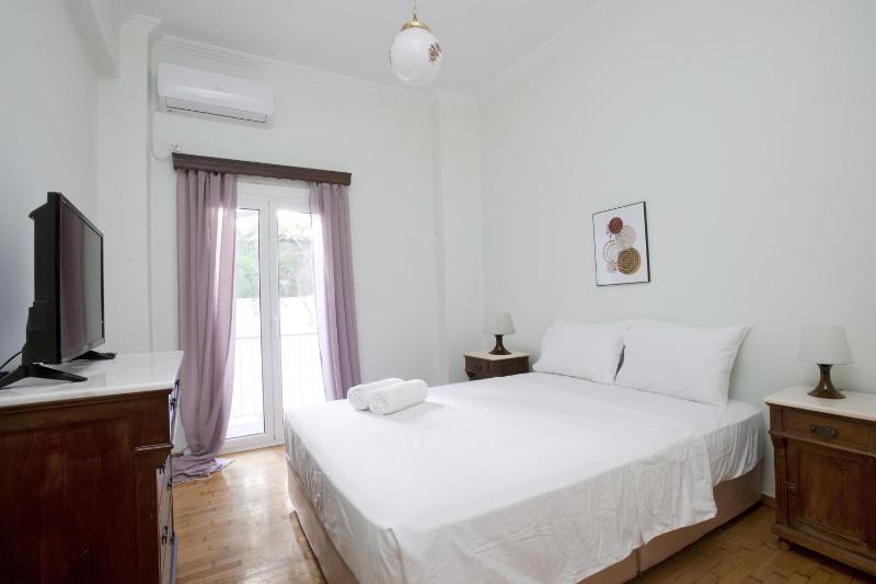 Цены на Two bedroom apartment at Koukaki в Афины