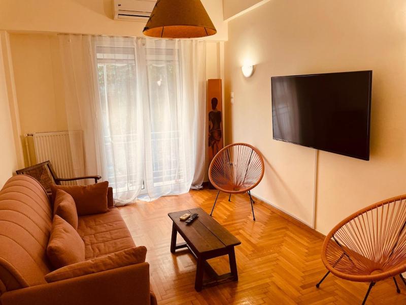 Iris Apartment - 50m2 by SuperHost Hub — комфортный отель в Афины