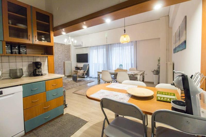 Stylish apt in Athens center — отель в Афины, Греция