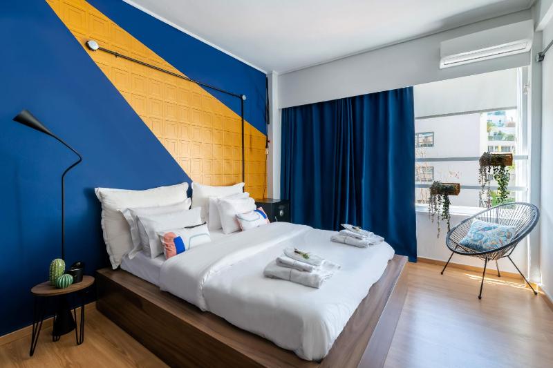 Moss - Beautiful Living in the Heart of Athens — комфортный отель в Афины