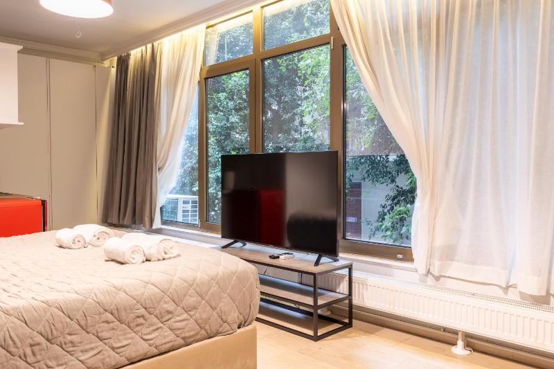 Tsakalof 10A View by Zeussuites — комфортный отель в Афины