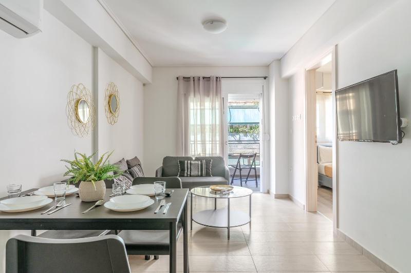 Elvita Apartments 4 — забронировать отель в Афины