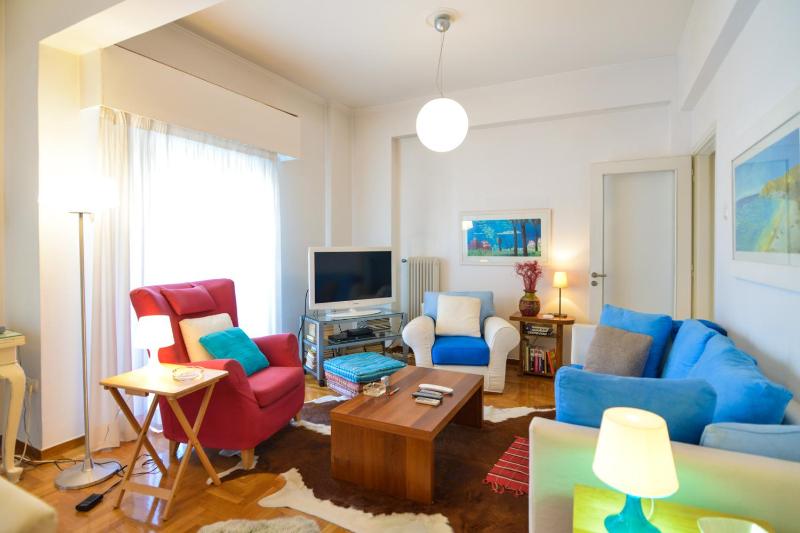 Athens Stylish apt next to the beach and port — комфортный отель в Афины