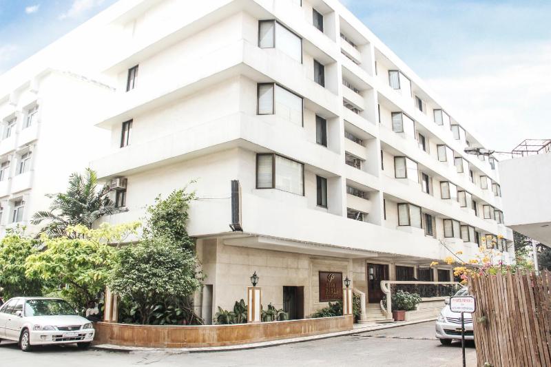 Сравните цены на Hotel Parle International в Мумбаи