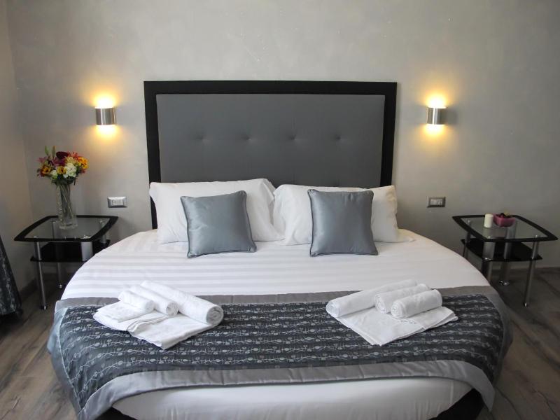 Roma Veneto Relais — отель в Риме, Италия