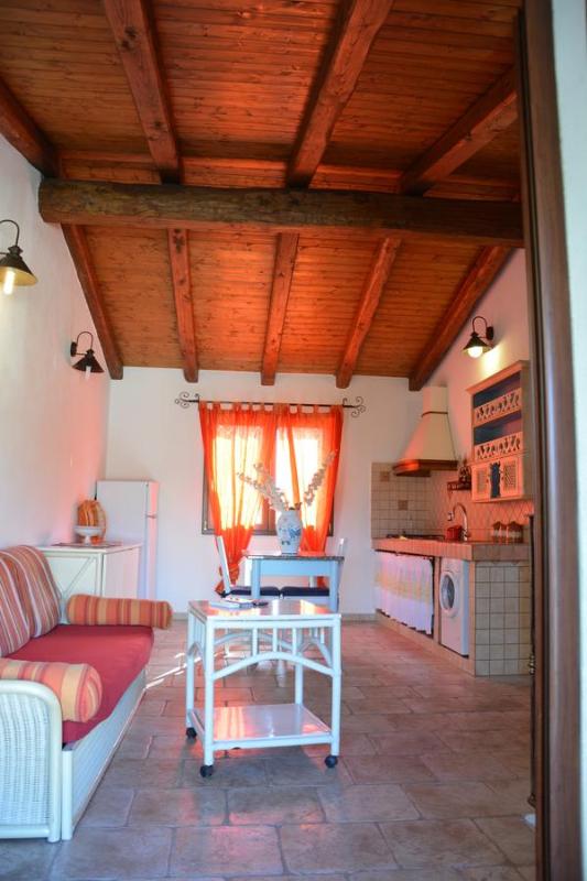 Melania Tanaunella a Budoni - Casa vacanze con giardino