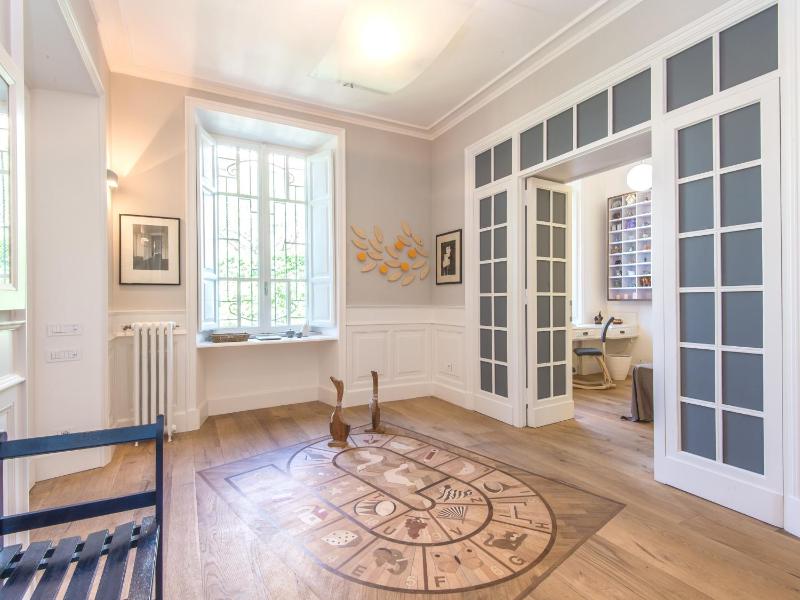 Villa Michelangelo Deluxe — отель с удобным расположением в Риме