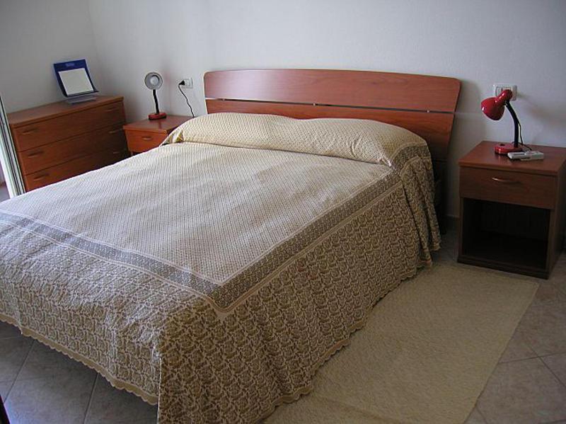 Valledoria Centro - Comodo Appartamento con Balcone