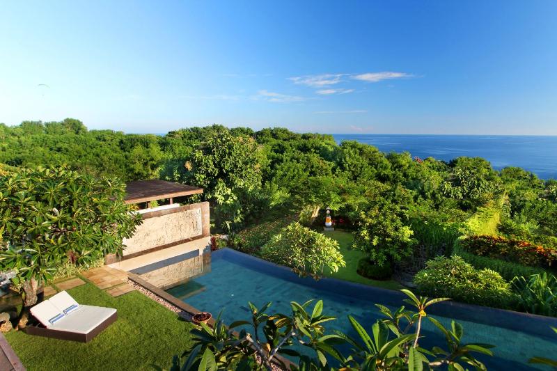 Villa Amita on the Bukit, Pandawa beach — отель с удобным расположением в Нуса
