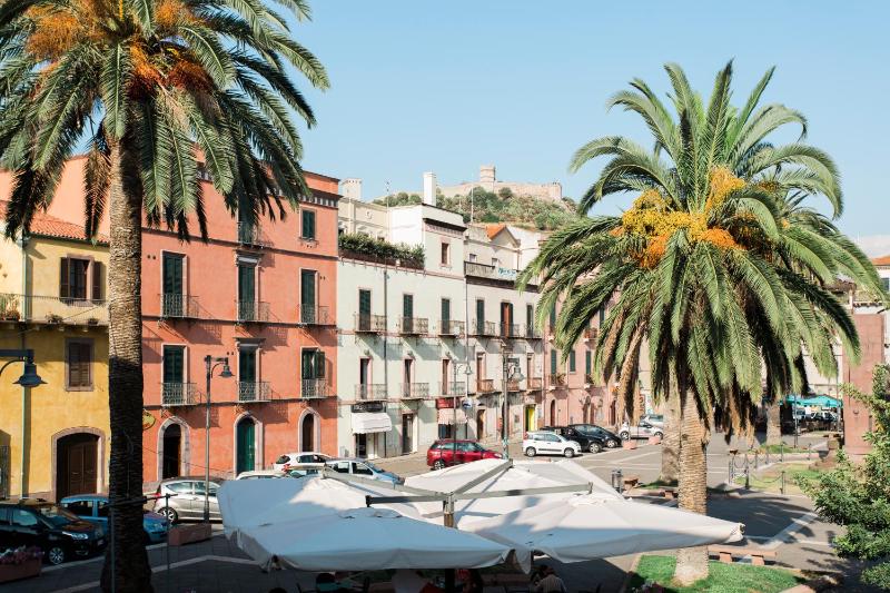 Casa Piazzé a Bosa - Lussuoso B&B con Idromassaggio