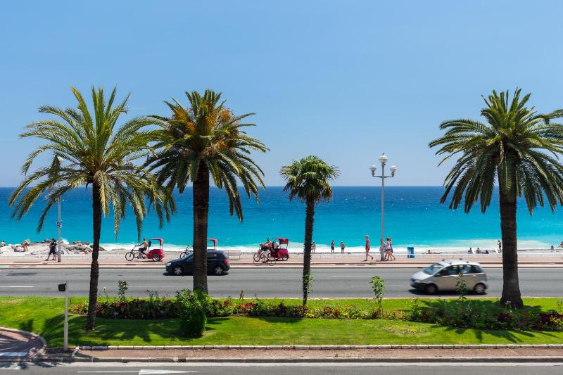 Цены на Beautiful apartment by the sea front в Николь
