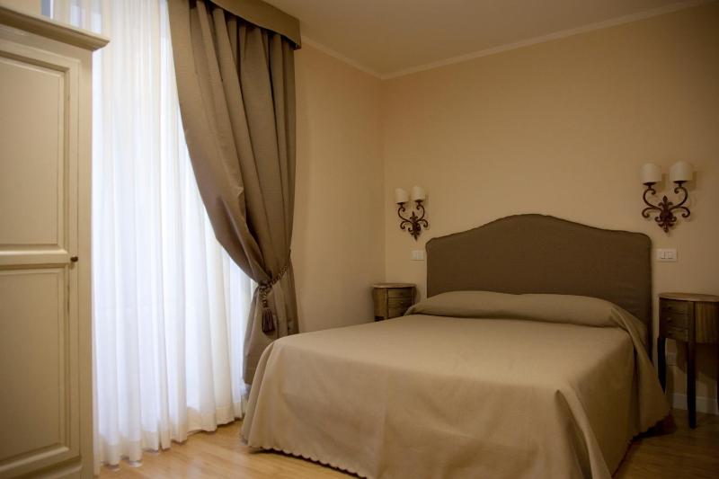 Residenza Dei Gracchi — забронировать отель в Риме