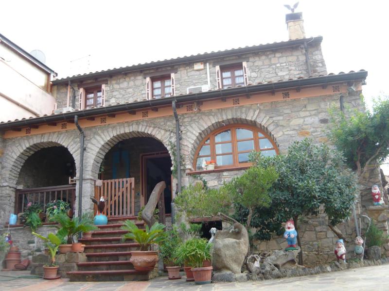 Il Nido dell'aquila a Sardara - Centrale B&B con servizio 24h