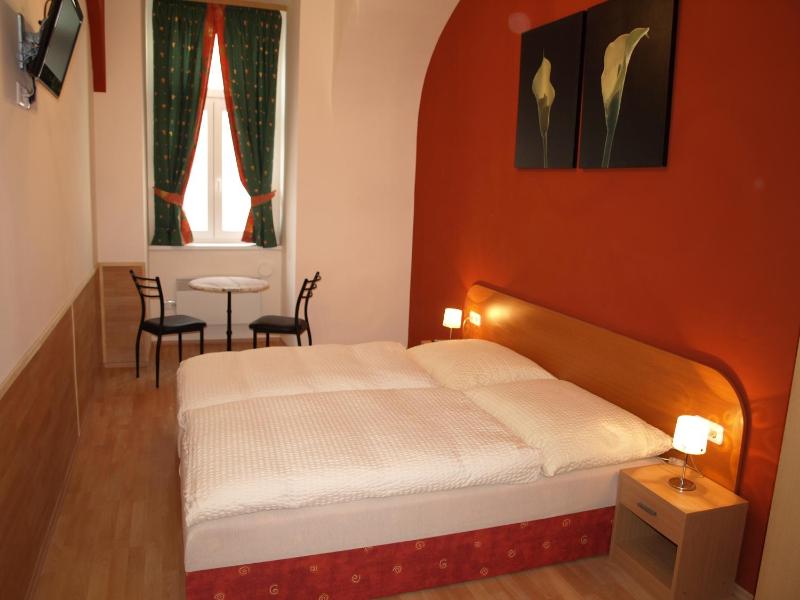 Pension Tal Studios — забронировать отель в вене