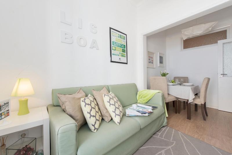 Lisbon Apartment Bairro Alto - Bica 3 — комфортный отель в Лиссабоне