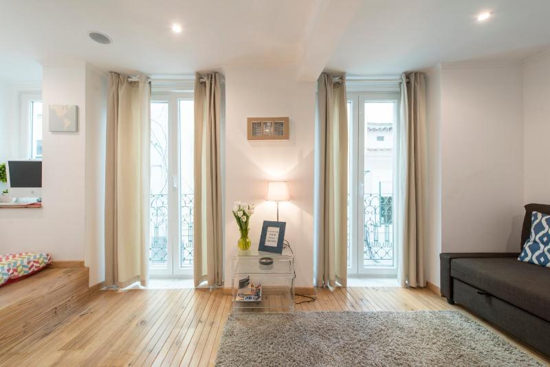 Lisbon Apartment Bairro Alto - Bica 1 — отель с удобным расположением в Лиссабоне