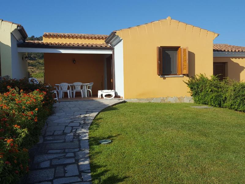 Casa i Falchi a Budoni - Splendida Villa Vista Mare